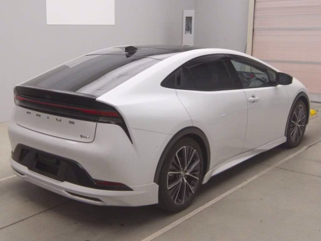 TOYOTA PRIUS