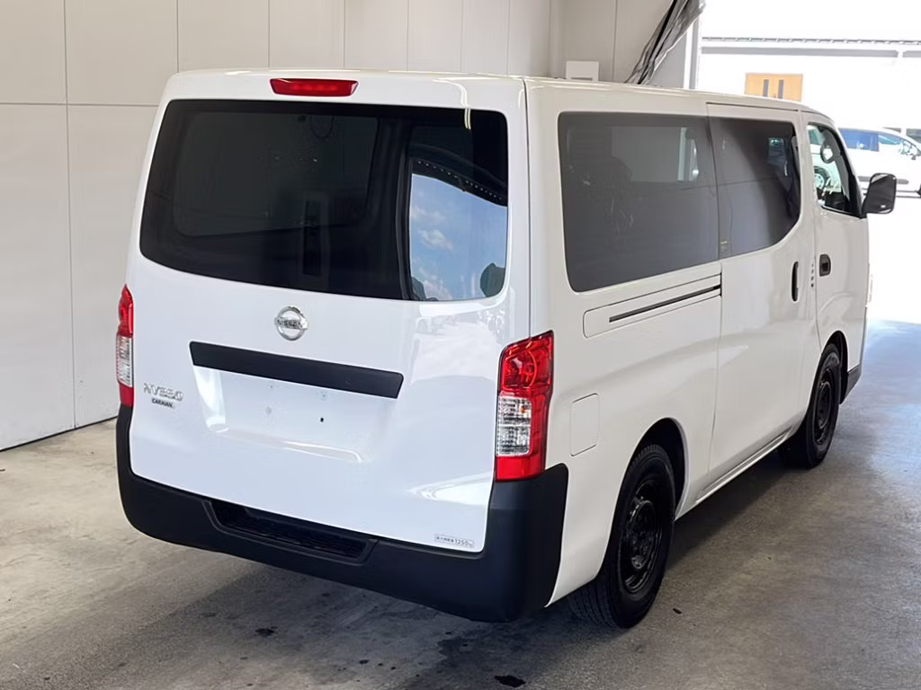 NISSAN NV350 CARAVAN