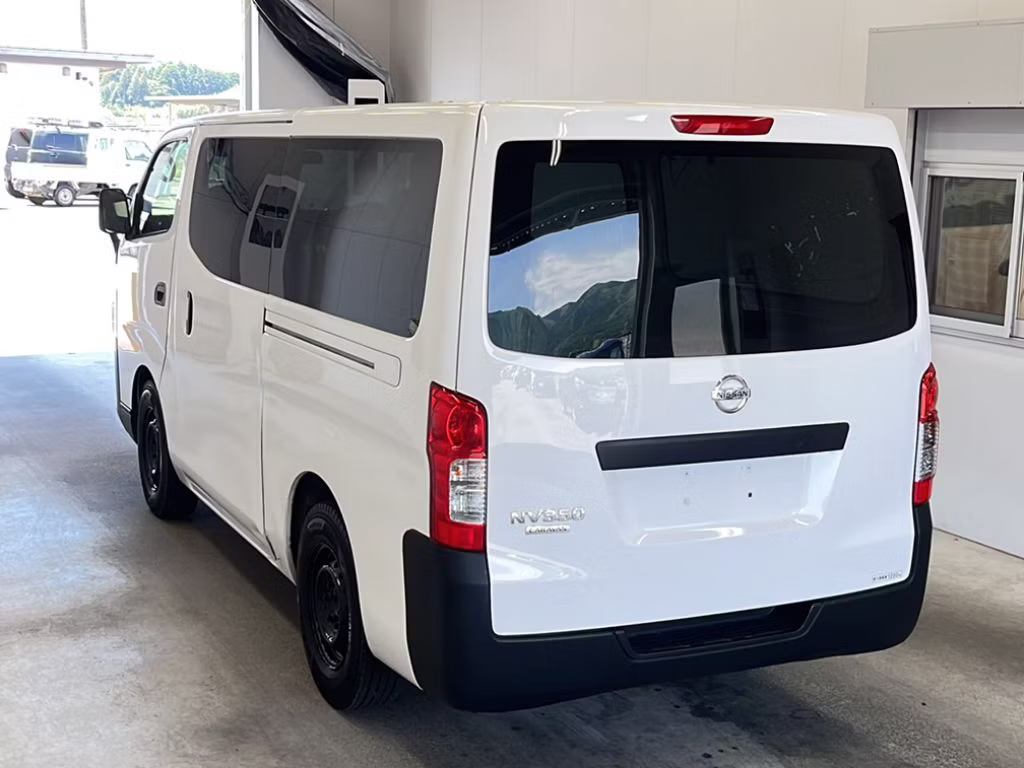 NISSAN NV350 CARAVAN
