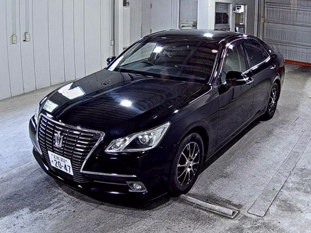TOYOTA CROWN