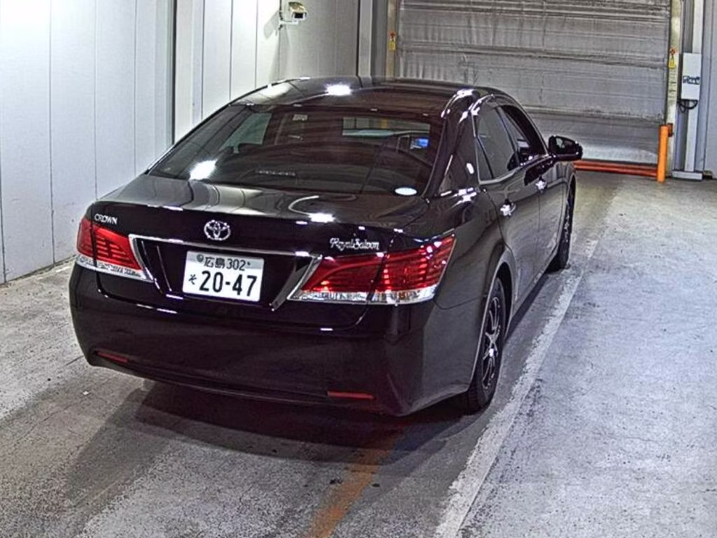 TOYOTA CROWN