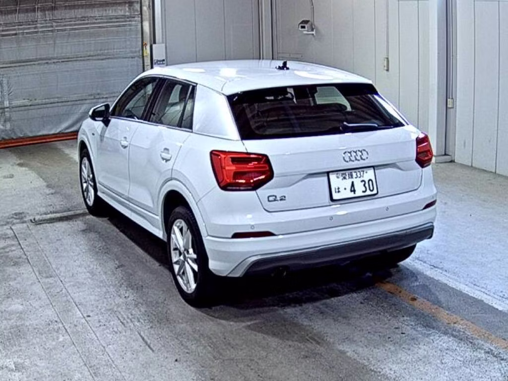 AUDI Q2