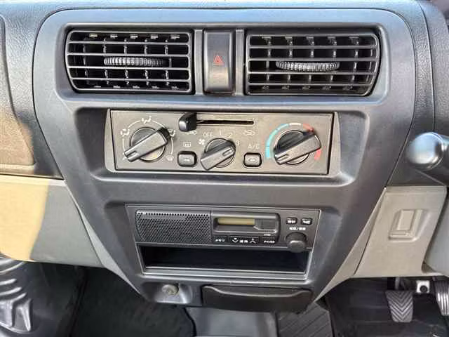 MITSUBISHI MINICAB