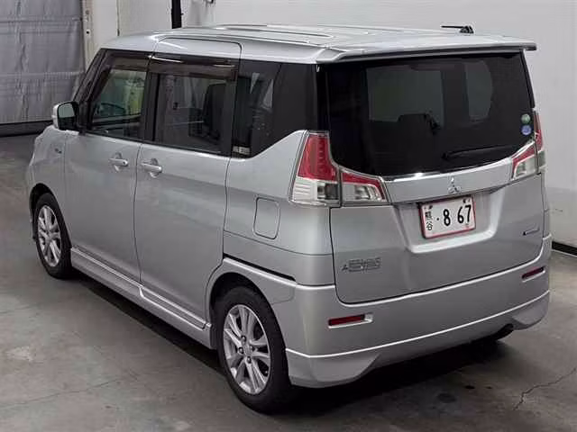 MITSUBISHI DELICA D:2