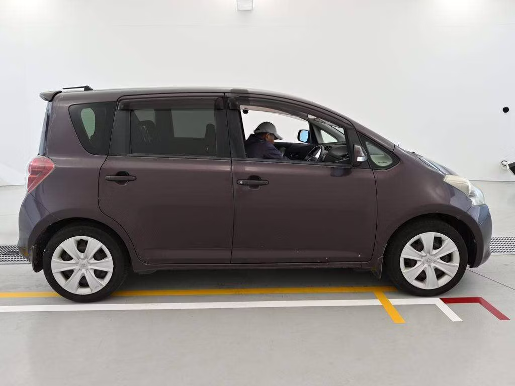 TOYOTA RACTIS