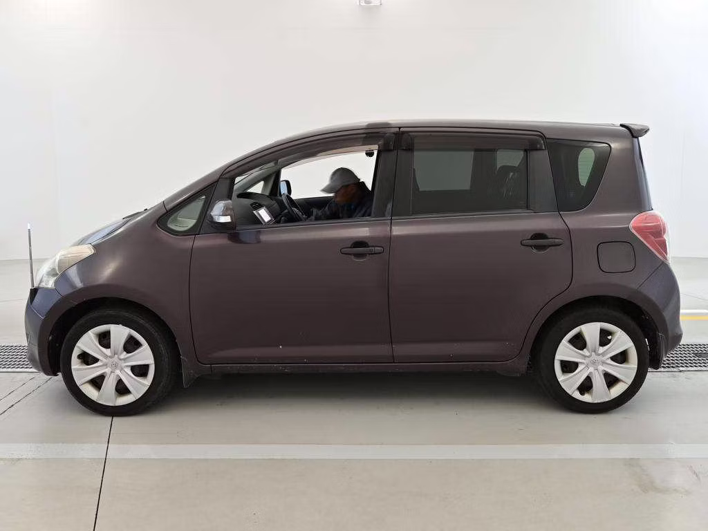 TOYOTA RACTIS