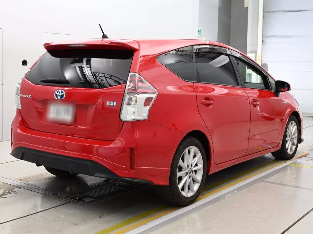 TOYOTA PRIUS ALPHA