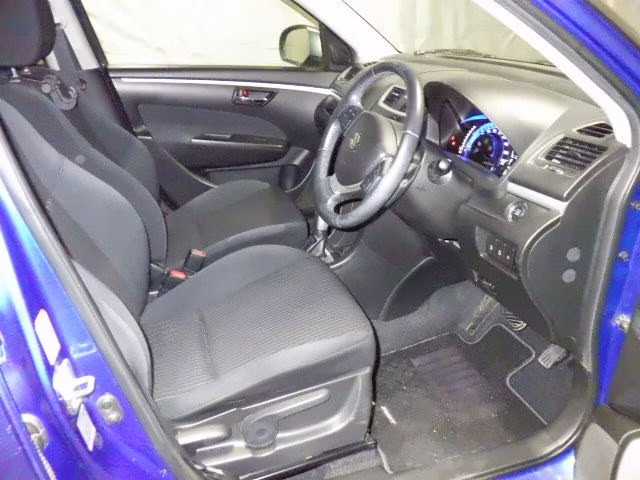 SUZUKI SWIFT