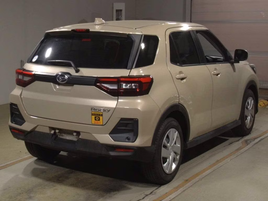 DAIHATSU ROCKY