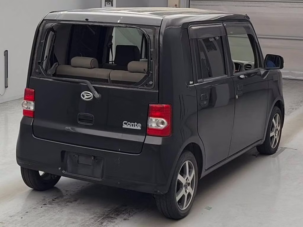 DAIHATSU MOVE CONTE