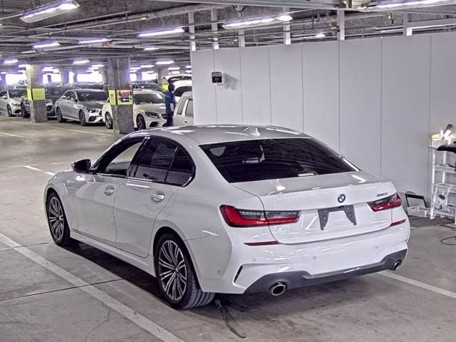 BMW 3-SERIES