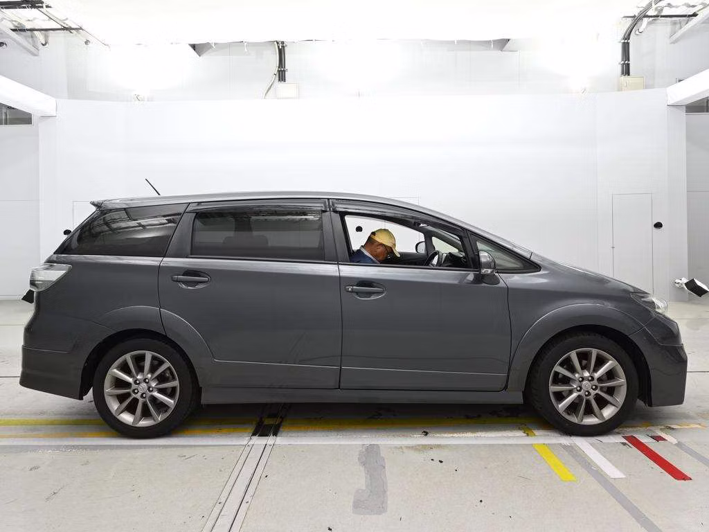 TOYOTA WISH