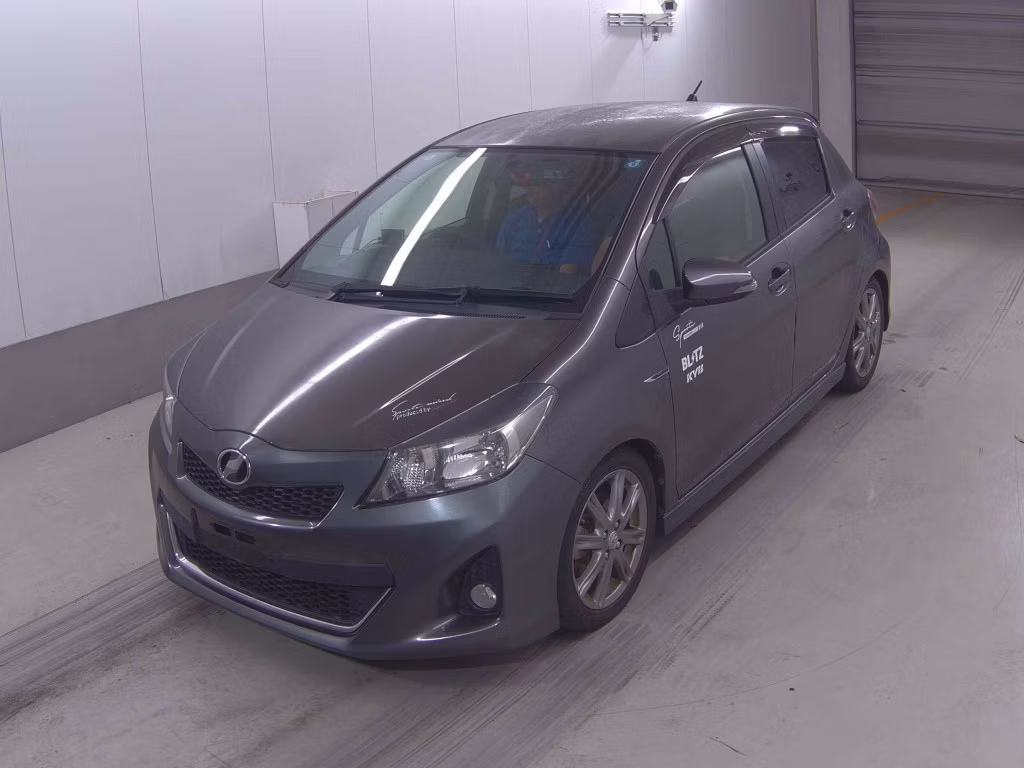 TOYOTA VITZ
