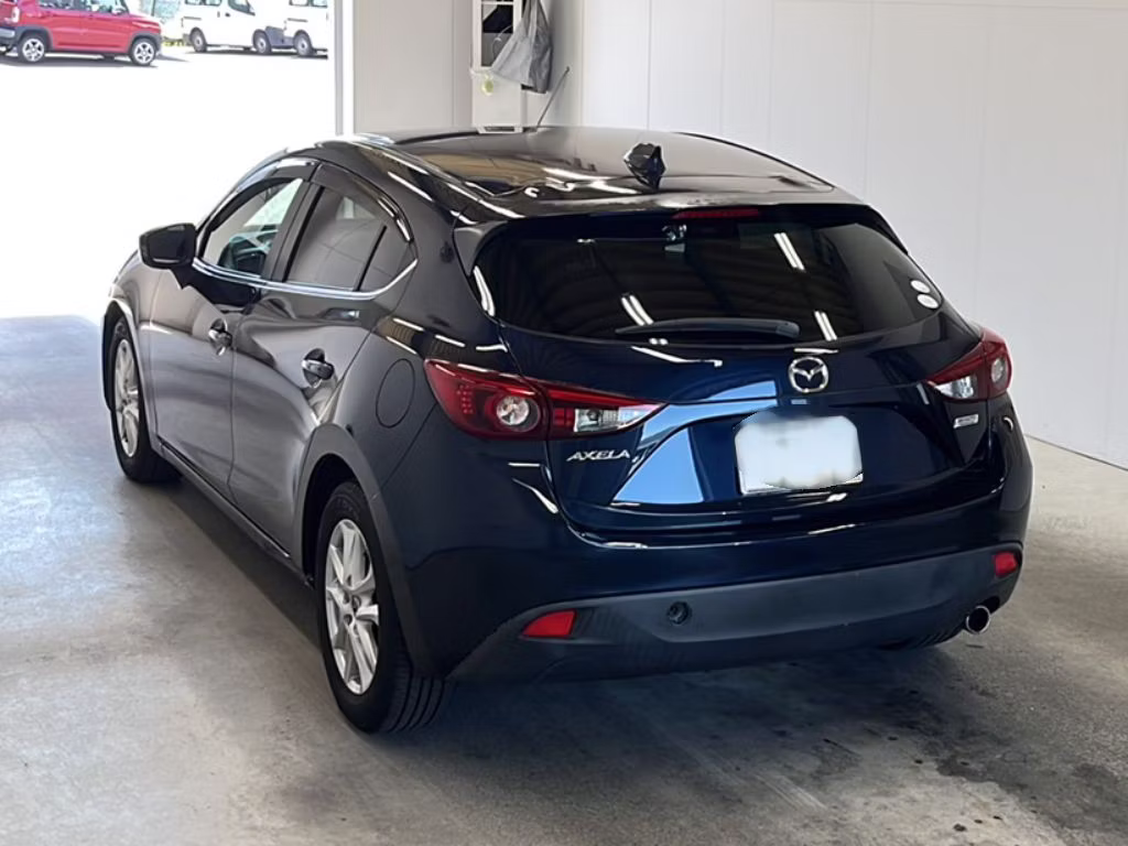 MAZDA AXELA