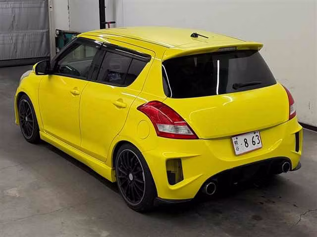 SUZUKI SWIFT