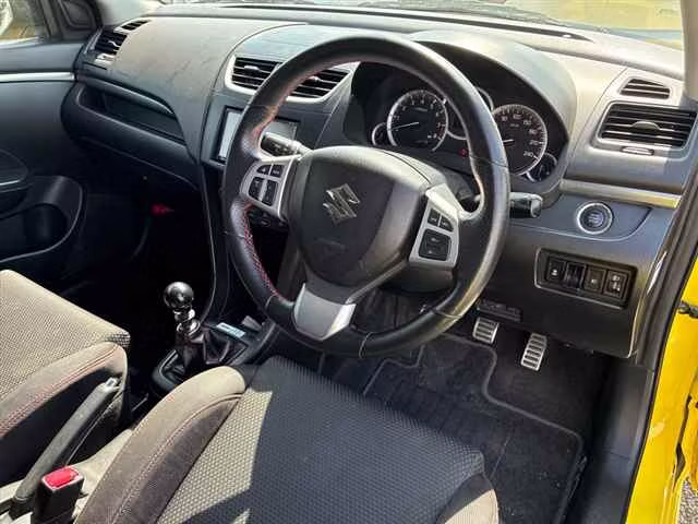 SUZUKI SWIFT