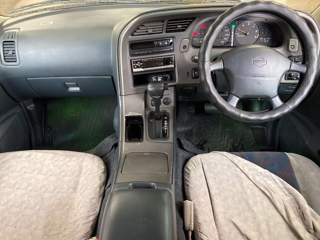 NISSAN LARGO