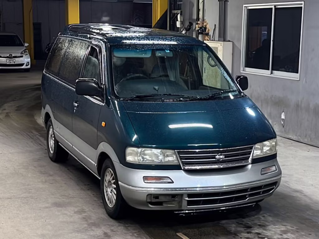 NISSAN LARGO