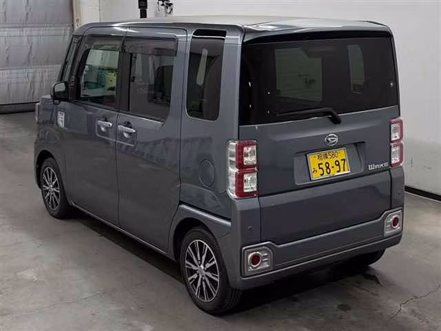 DAIHATSU WAKE