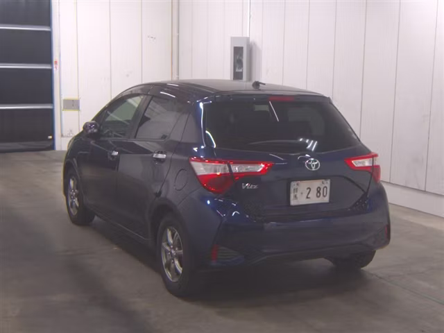 TOYOTA VITZ