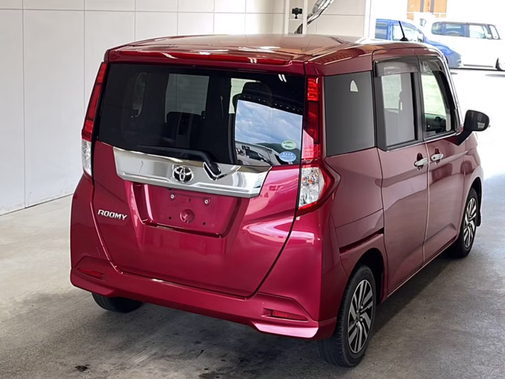 TOYOTA ROOMY