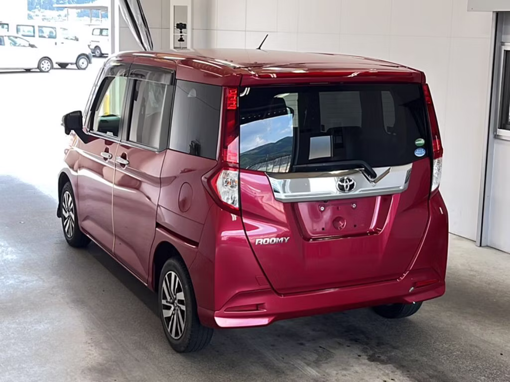 TOYOTA ROOMY