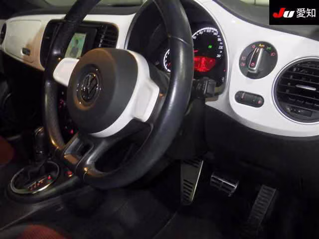 VOLKSWAGEN BEETLE
