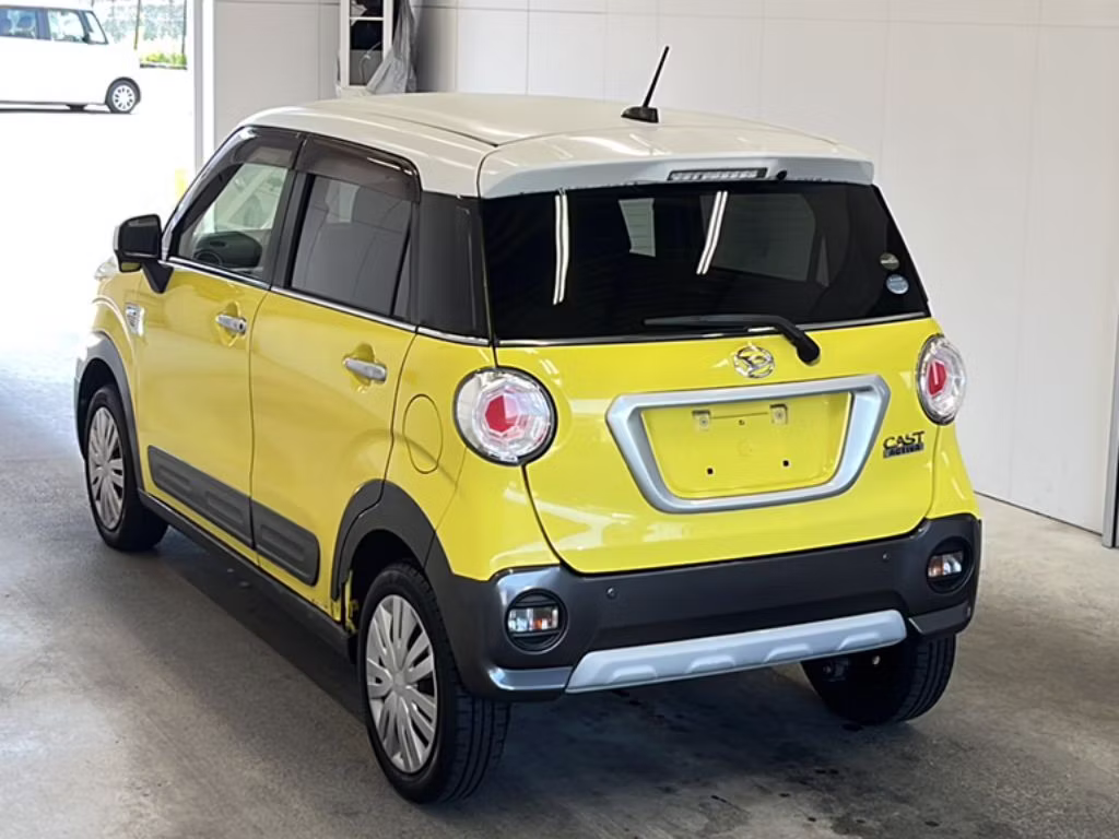 DAIHATSU CAST