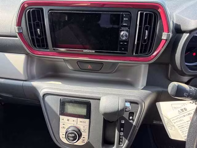 DAIHATSU BOON