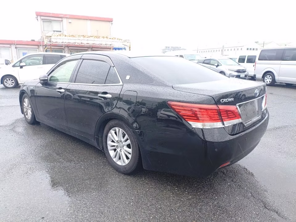 TOYOTA CROWN