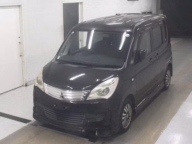 MITSUBISHI DELICA D:2