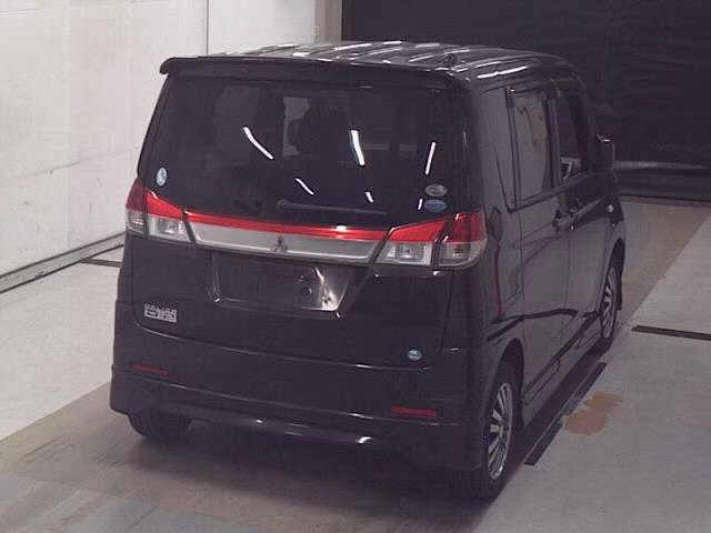 MITSUBISHI DELICA D:2