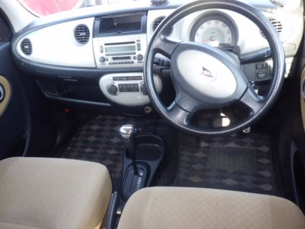 DAIHATSU MIRA GINO