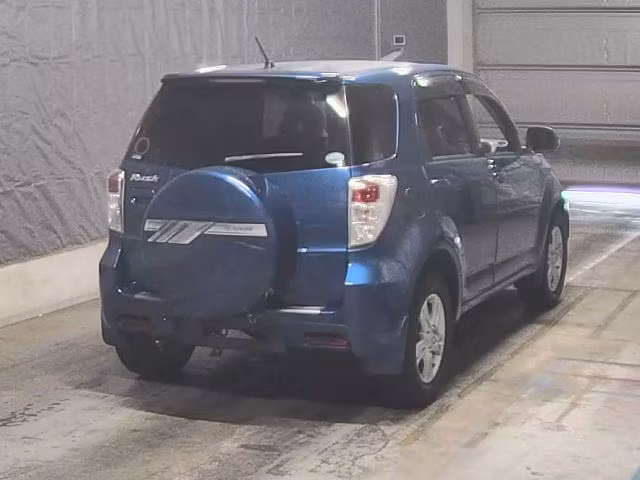 TOYOTA RUSH
