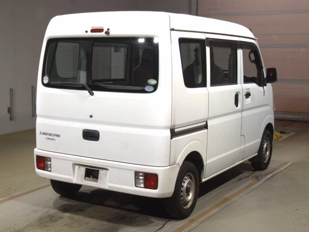 MITSUBISHI MINICAB