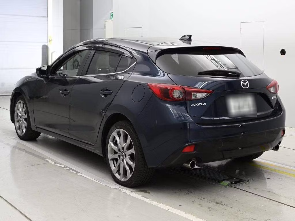 MAZDA AXELA