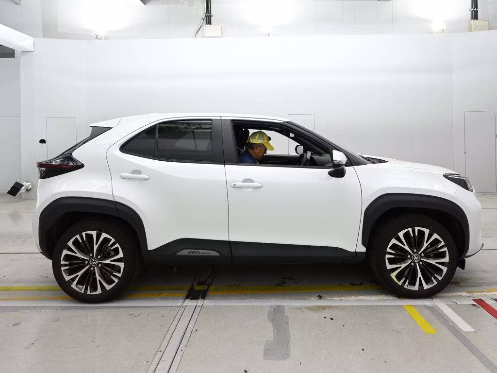 TOYOTA YARIS CROSS
