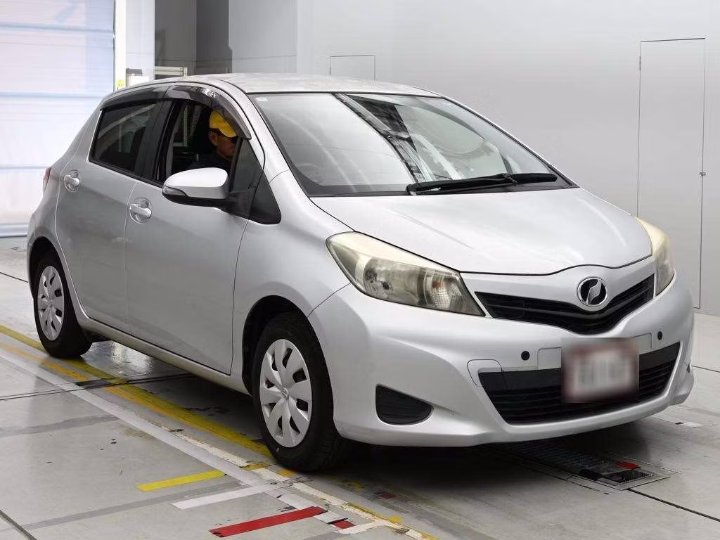 TOYOTA VITZ