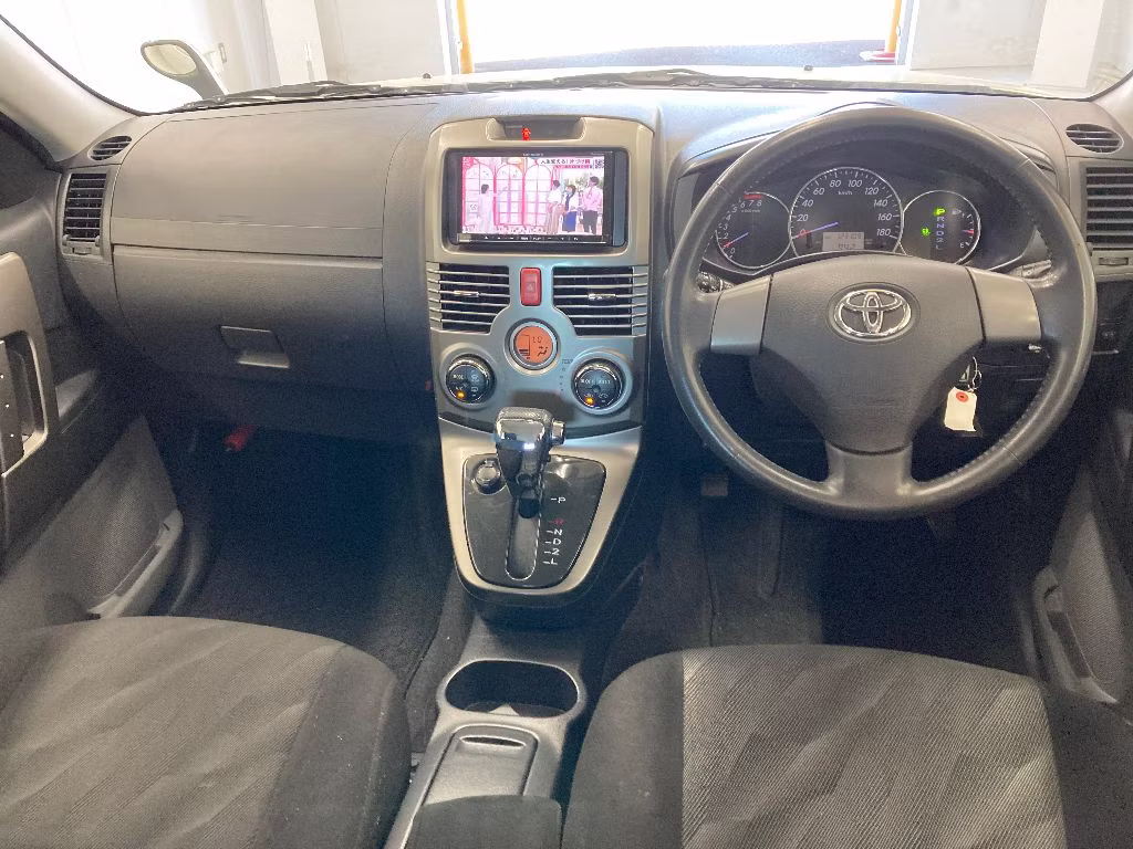 TOYOTA RUSH