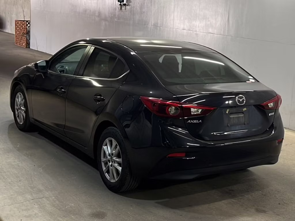 MAZDA AXELA