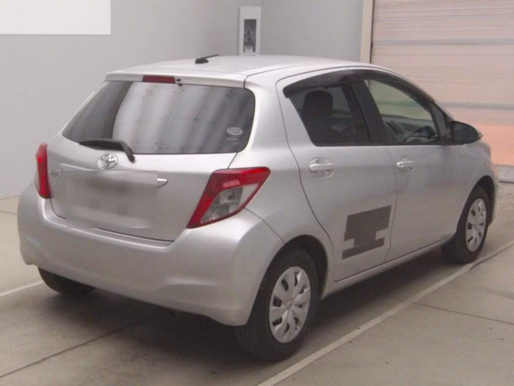 TOYOTA VITZ