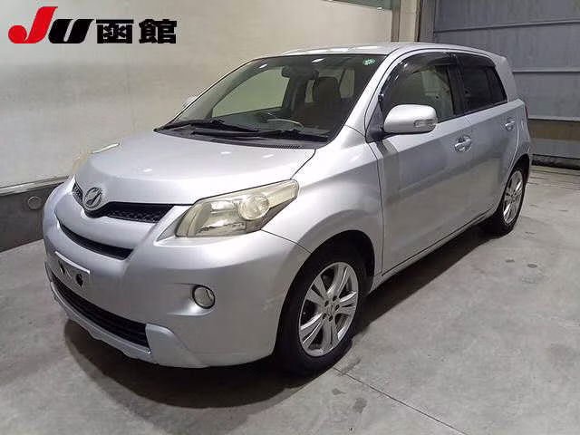 TOYOTA IST