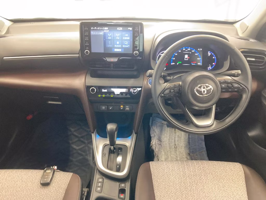 TOYOTA YARIS CROSS