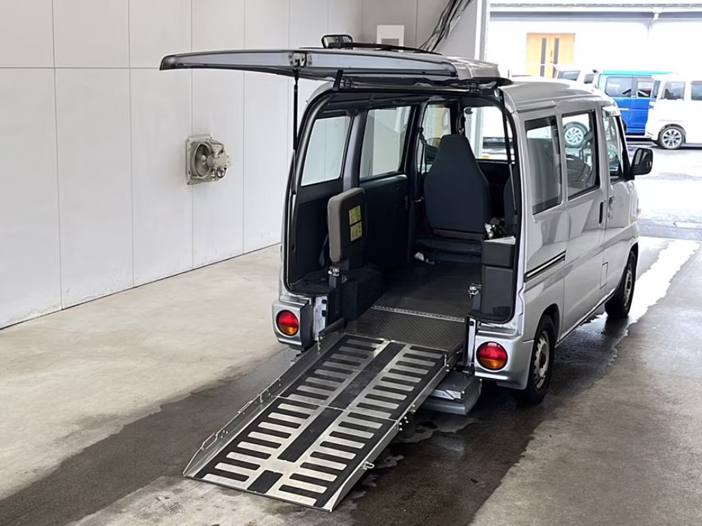 MITSUBISHI MINICAB