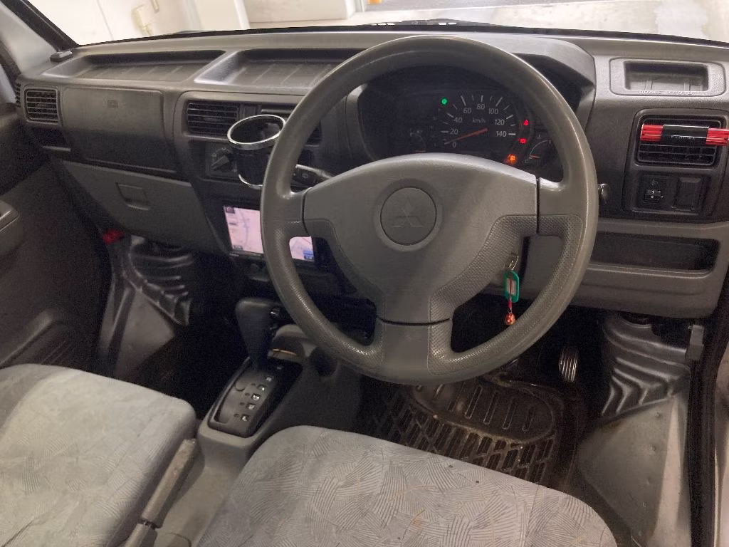 MITSUBISHI MINICAB
