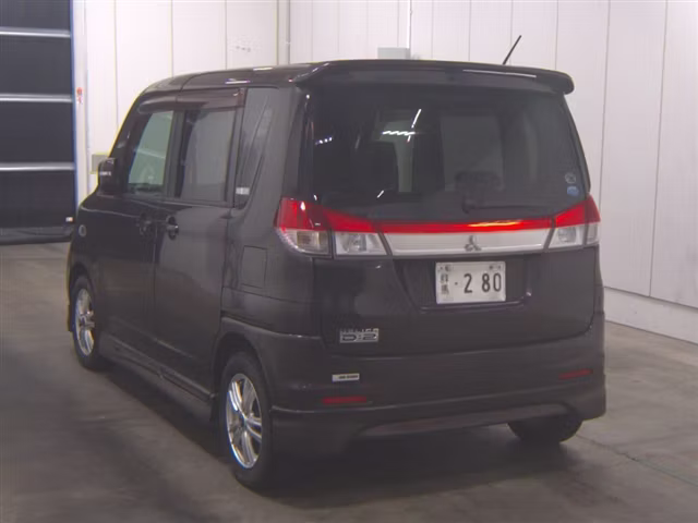 MITSUBISHI DELICA D:2