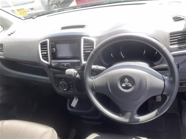 MITSUBISHI DELICA D:2