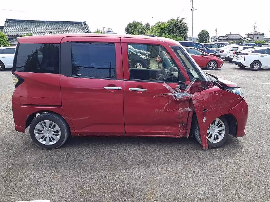 TOYOTA TANK