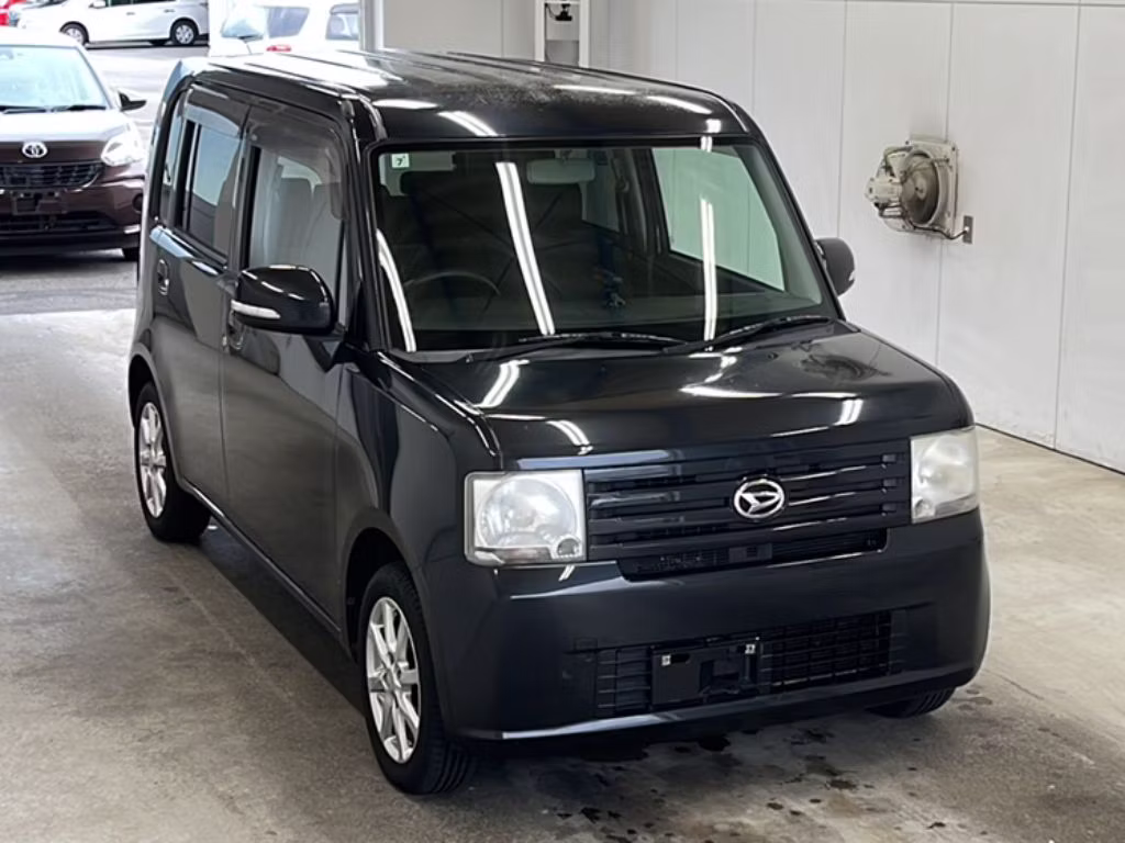 DAIHATSU MOVE CONTE