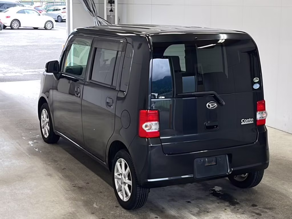 DAIHATSU MOVE CONTE